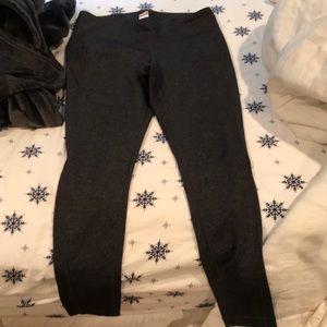 Grayish/blackish leggings
